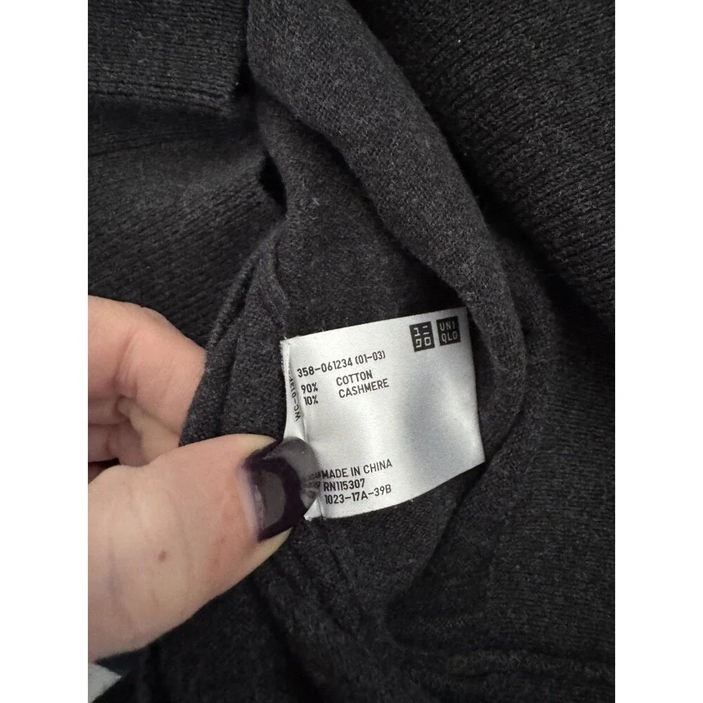 Uniqlo Cotton Cashmere Blend Mens Sweater Size S V-Neck Lightweight Charcoal